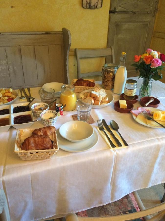 Les Deux Rives Bed & Breakfast Cierp Exterior foto